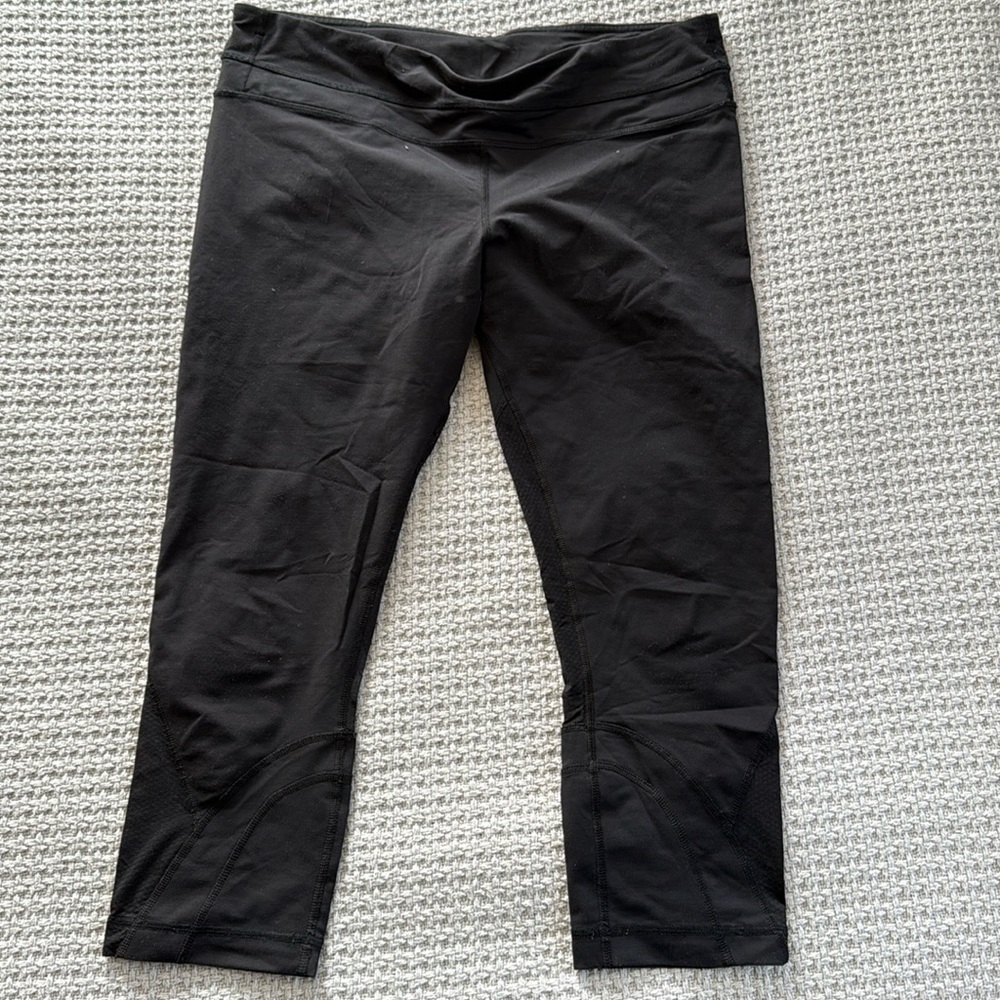 GUC women’s lululemon crop leggings